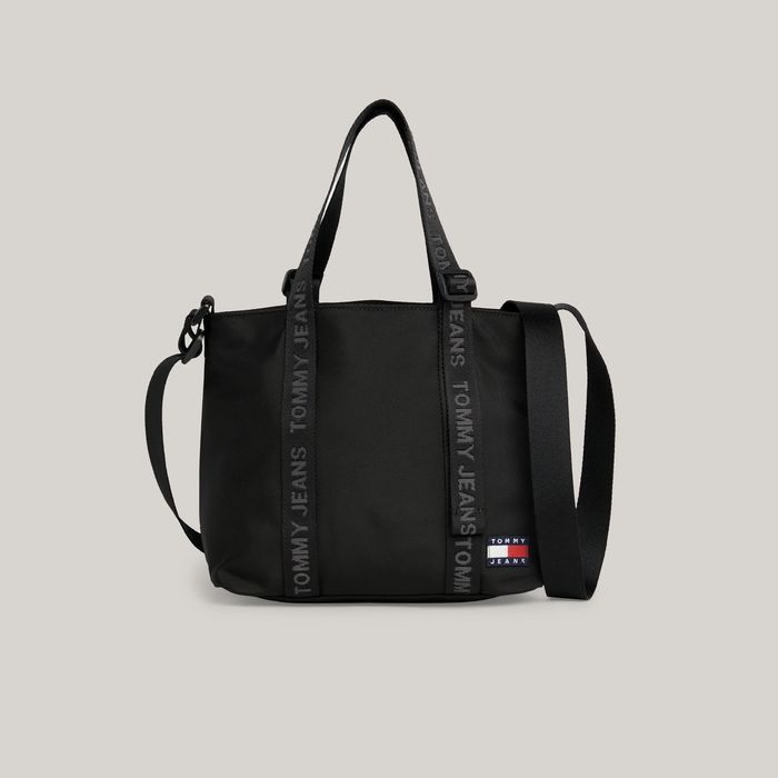 TOTE ESSENTIAL